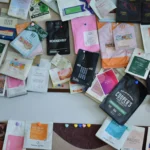 Exemples de packagings et visuels de marque pour mettre en avant l'importance du branding et de la charte graphique